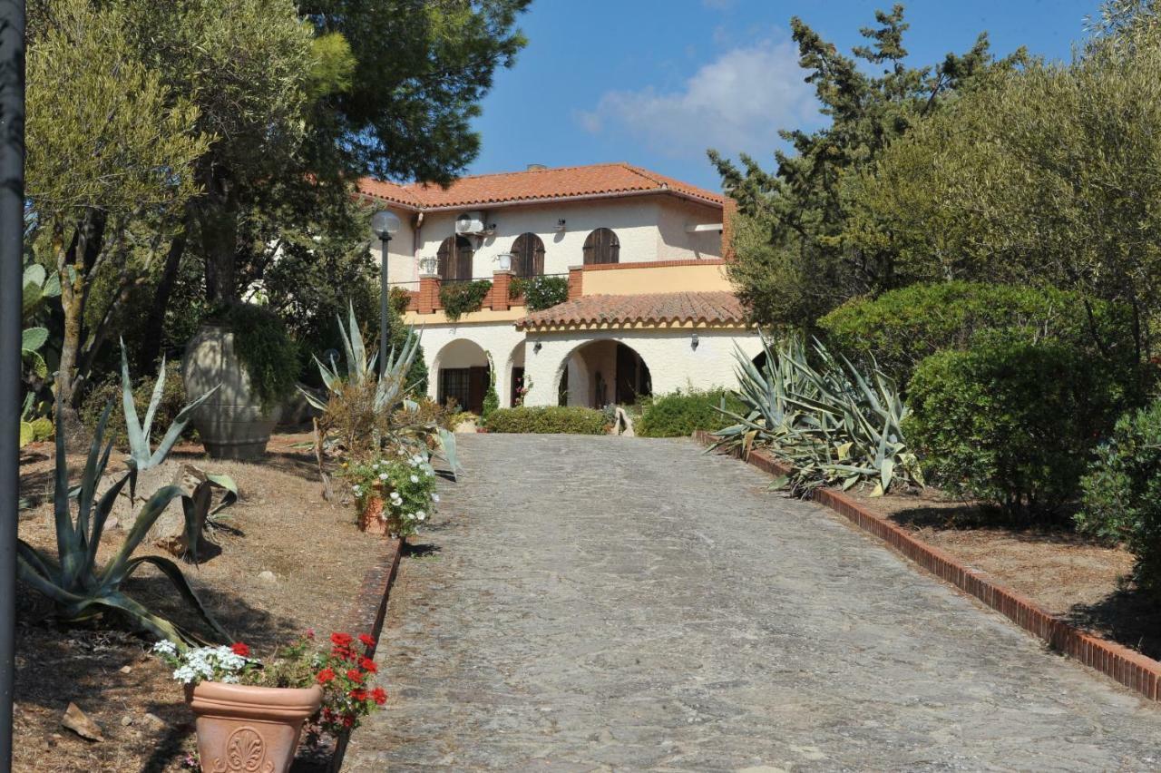 Villa DESIDERIA B&B Capitana Esterno foto